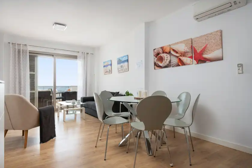 Holiday rentals in Antic 102, s'Illot