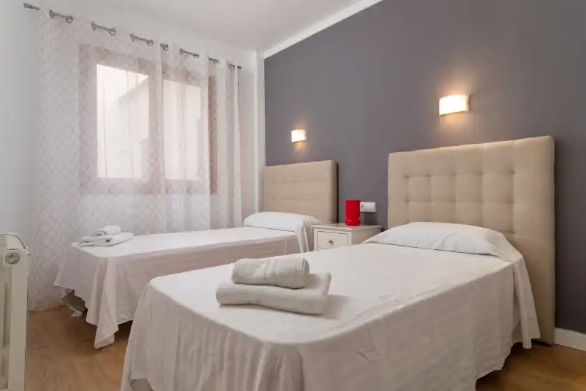 Holiday rentals in Antic 102, s'Illot