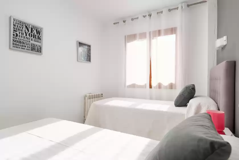 Holiday rentals in Antic 302, s'Illot