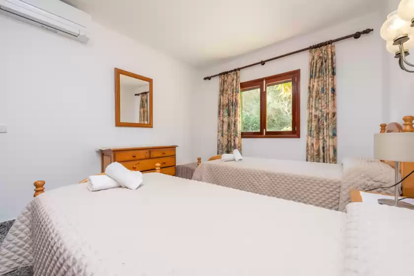 Holiday rentals in Calamari, Felanitx