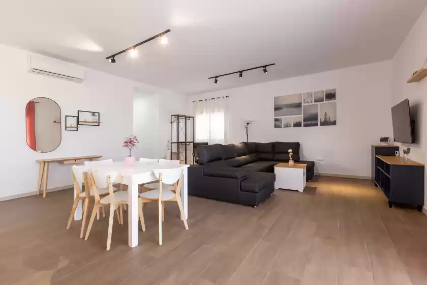 Holiday rentals in La piedra de coin, Coín