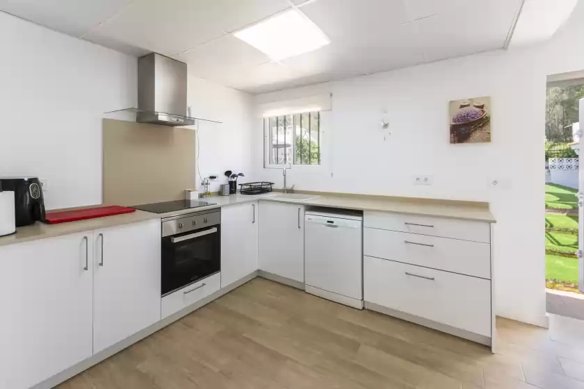 Holiday rentals in Cova de l'aire, Barx