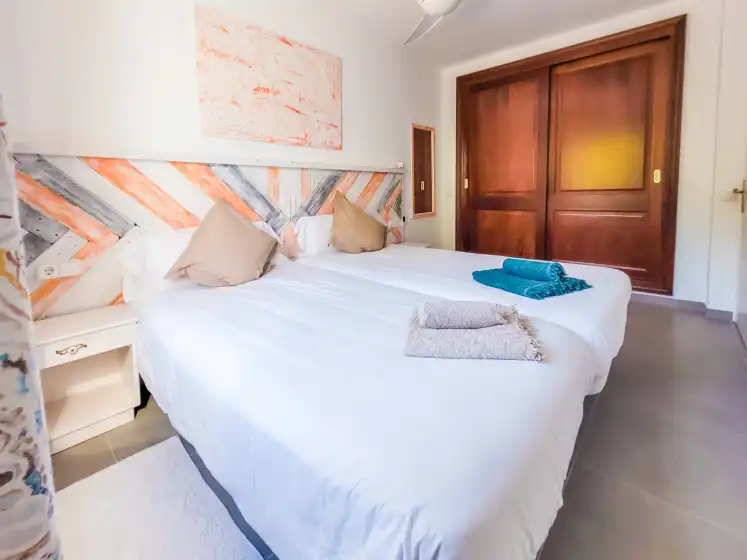 Holiday rentals in Cabrer canet, Canyamel