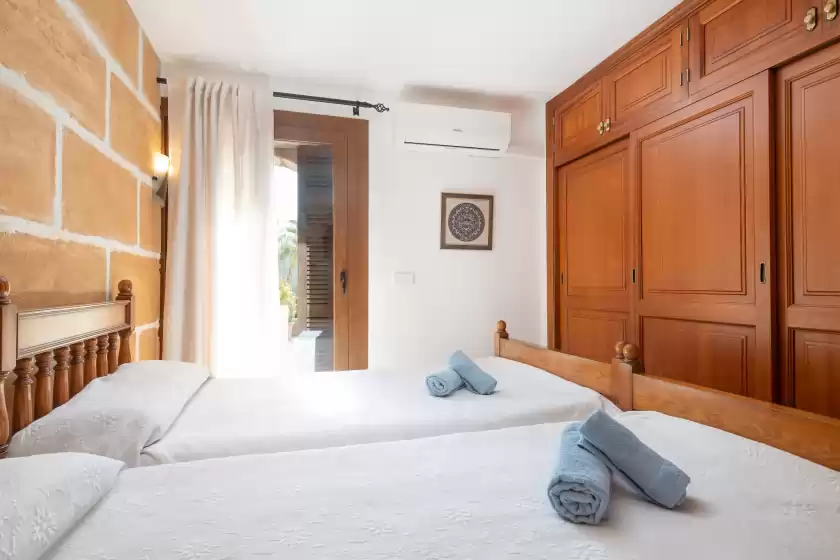 Holiday rentals in Can lliganya, s'Horta