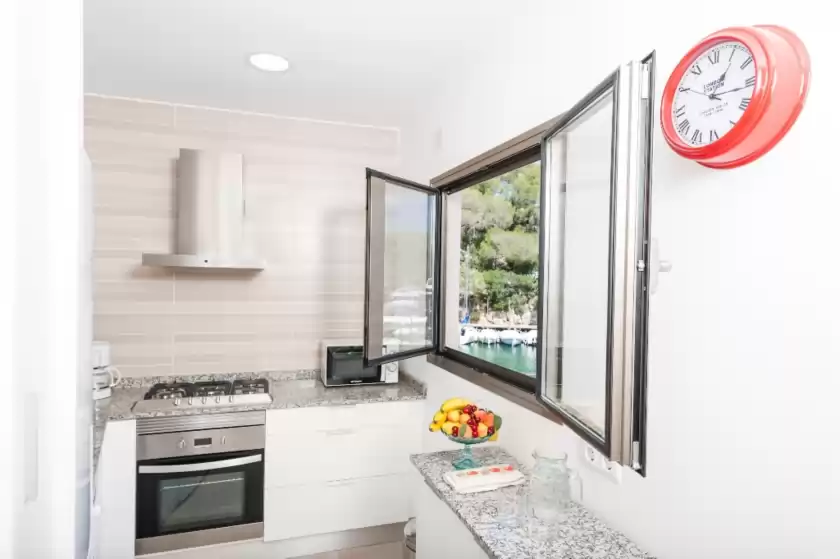 Holiday rentals in Caleta, Cala Figuera