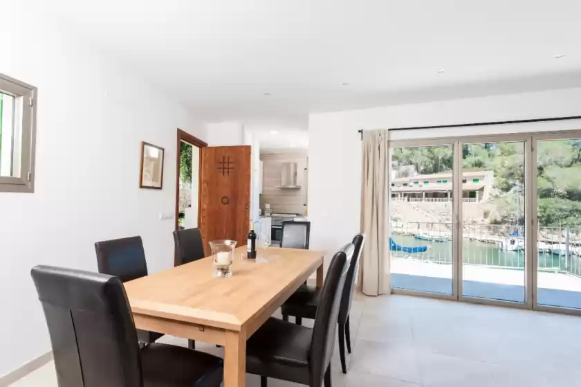 Holiday rentals in Caleta, Cala Figuera