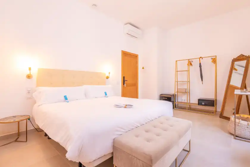 Holiday rentals in Cas català, Sineu