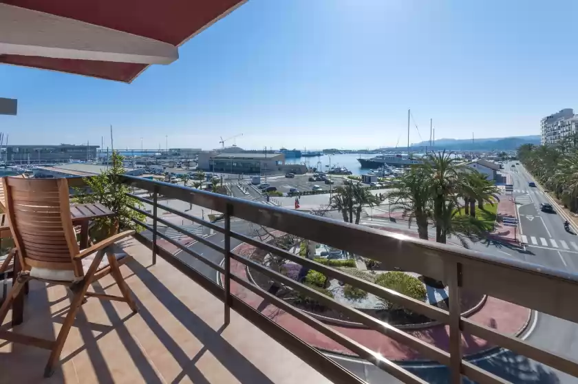 Holiday rentals in Drassanes