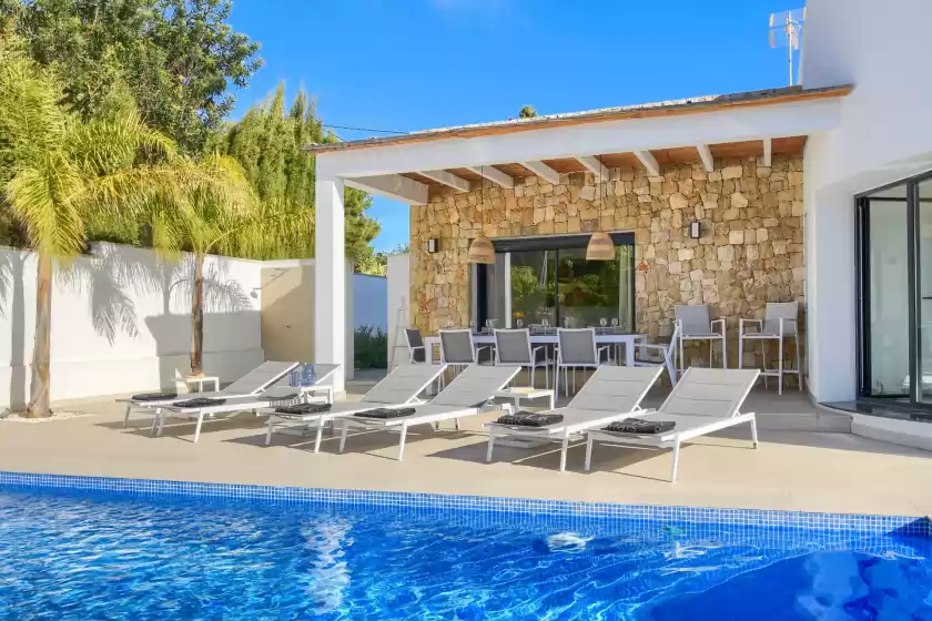 Holiday rentals in Feliz, Fanadix