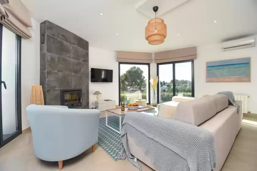 Holiday rentals in Feliz, Fanadix