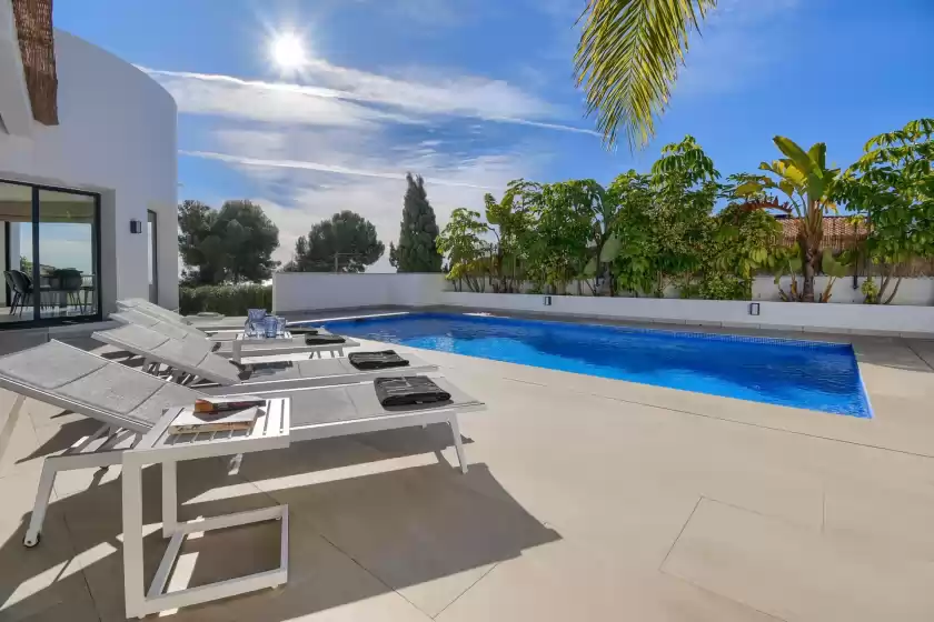 Holiday rentals in Feliz, Fanadix