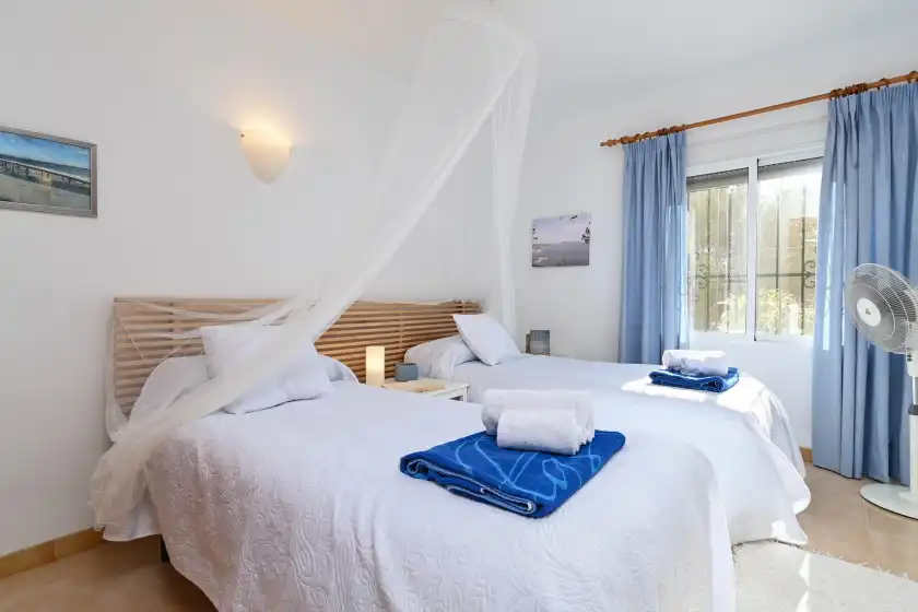 Holiday rentals in Casa basta, Moraira