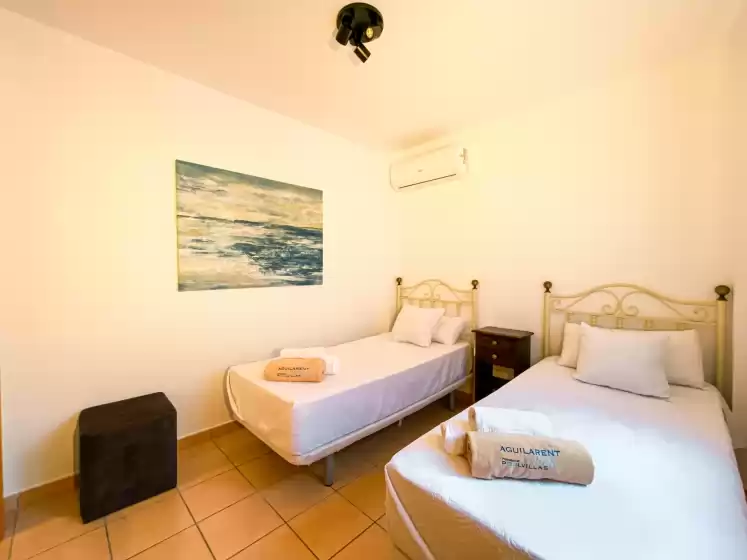 Holiday rentals in Artesol, Setla