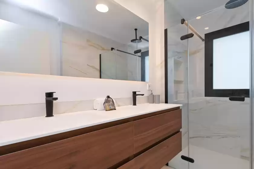 Holiday rentals in Anna y emma, La Pedrera