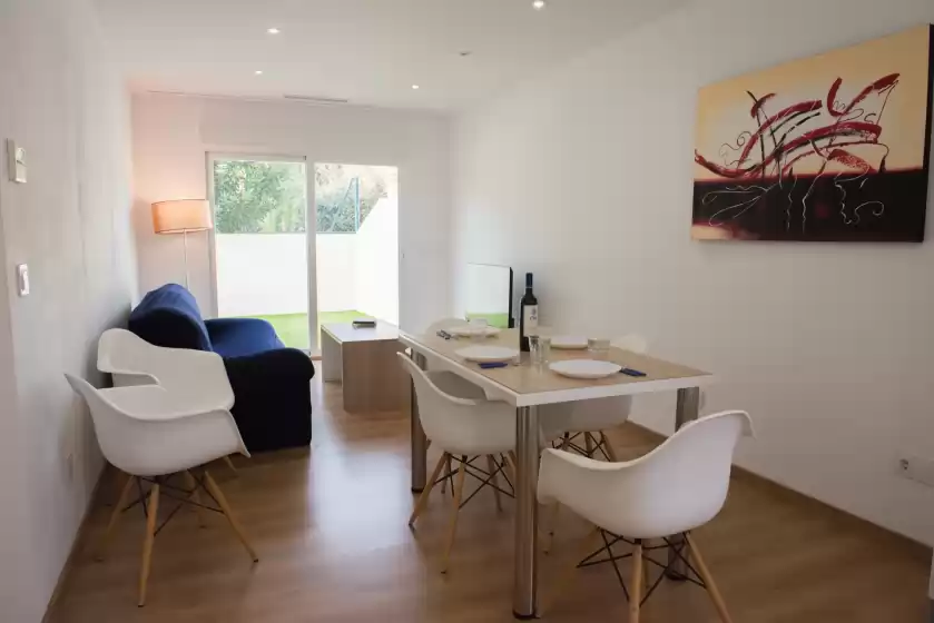 Holiday rentals in Marina b1