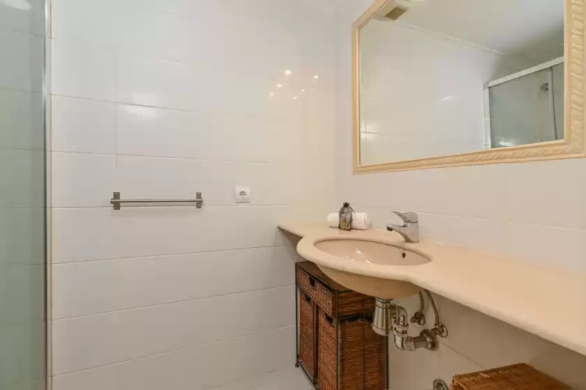 Holiday rentals in Poblets, Setla