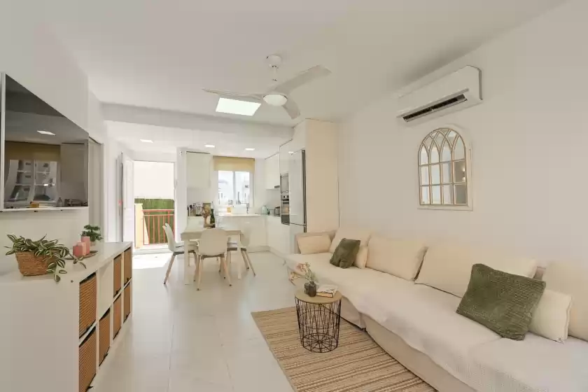 Holiday rentals in Denimar, Setla
