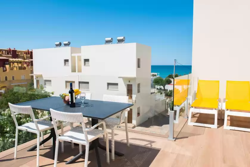 Holiday rentals in Marina b5 4 pax, Setla