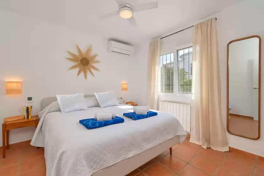 Holiday rentals in Tres corazones 4 pax, Moraira