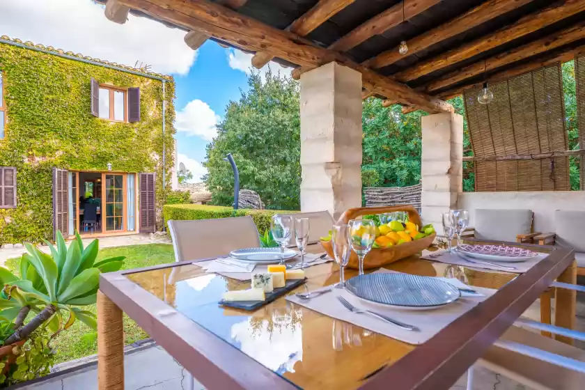 Holiday rentals in Sa sort llarga, Moscari