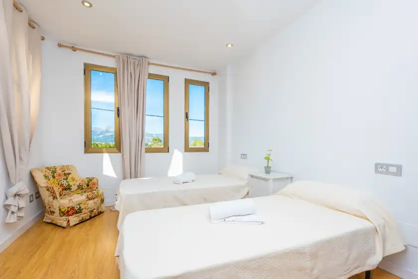 Holiday rentals in Can lluent, Inca