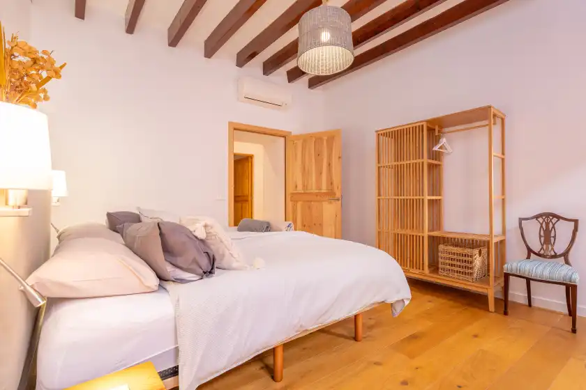 Holiday rentals in Can serp, Alaró