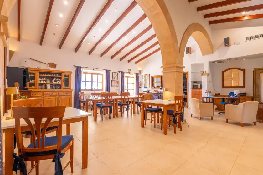 Holiday rentals in Agroturismo mondrago (antic na martina), Portopetro