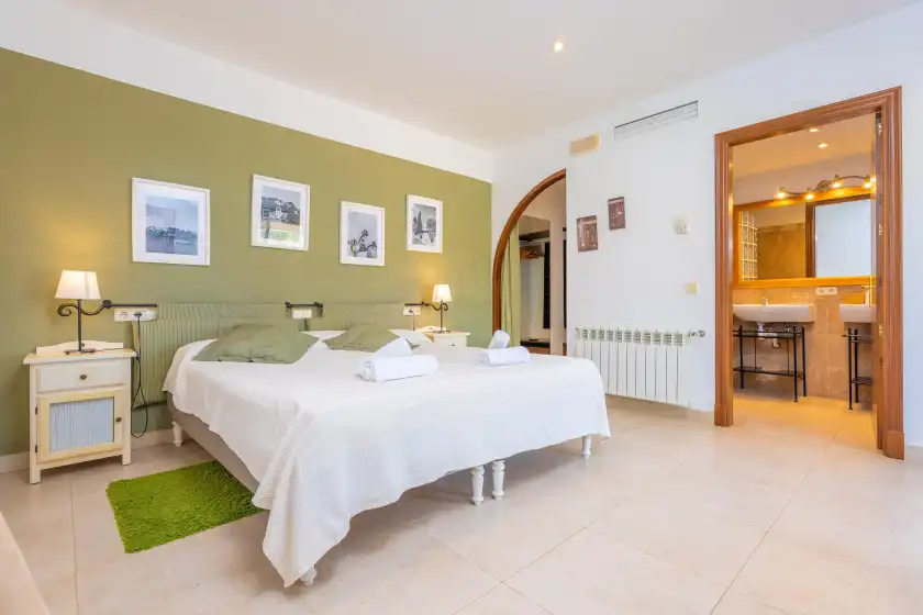 Holiday rentals in Agroturismo mondrago (antic na martina), Portopetro