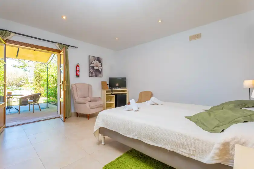 Holiday rentals in Agroturismo mondrago (antic na martina), Portopetro