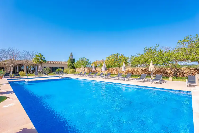 Holiday rentals in Agroturismo mondrago (antic na martina), Portopetro