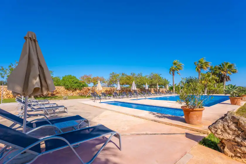 Holiday rentals in Agroturismo mondrago (antic na martina), Portopetro