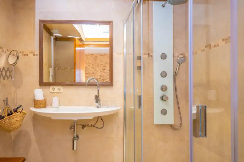 Holiday rentals in Agroturismo mondrago (antic na martina), Portopetro