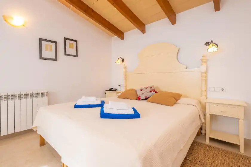 Holiday rentals in Agroturismo mondrago (antic na martina), Portopetro