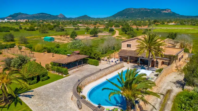 Holiday rentals in Son fullaneta