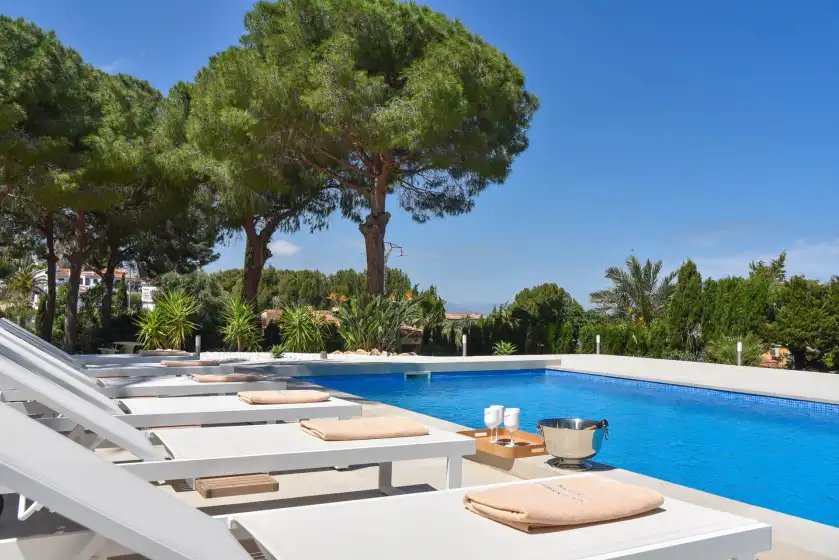 Holiday rentals in Villa amantos 8 pax, Dénia