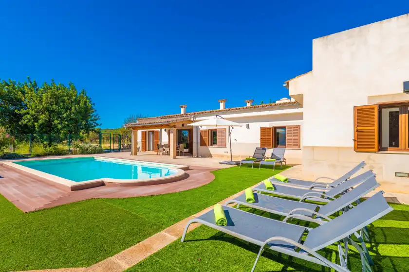 Holiday rentals in Villa borneta, Binissalem