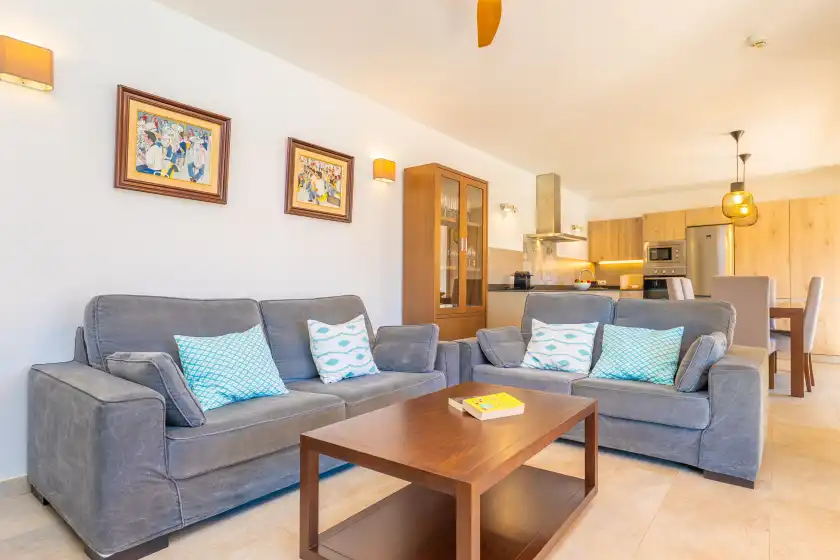 Holiday rentals in Villa borneta, Binissalem