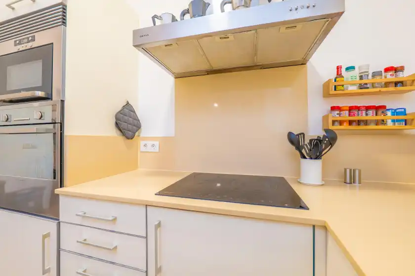 Holiday rentals in Sa caseta blanca, Inca