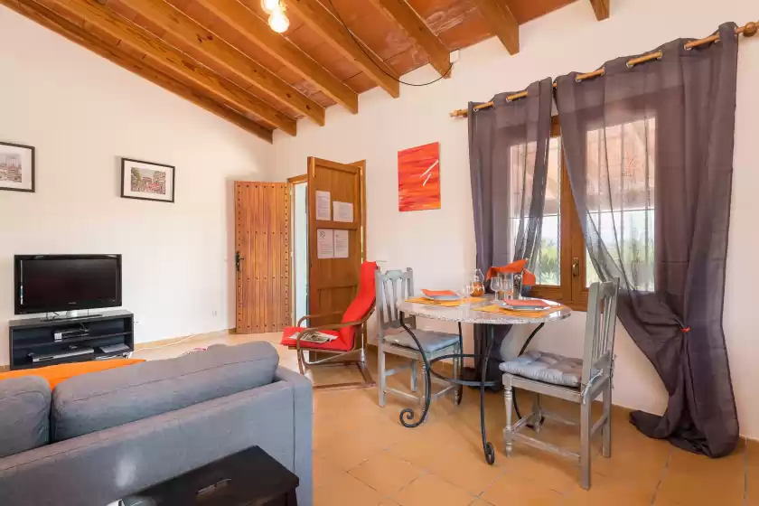 Holiday rentals in Can gallu - adults only, Moscari