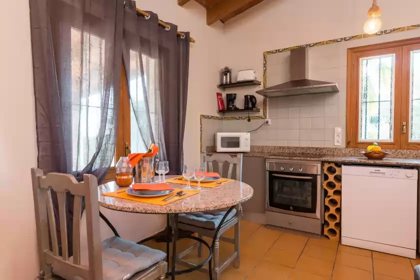 Holiday rentals in Can gallu - adults only, Moscari