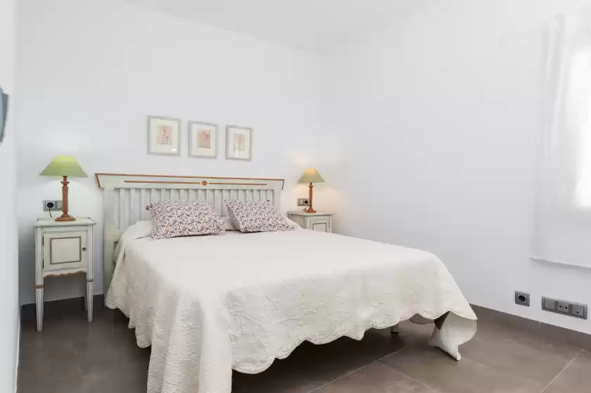 Holiday rentals in ágata, Cala Sant Vicenç
