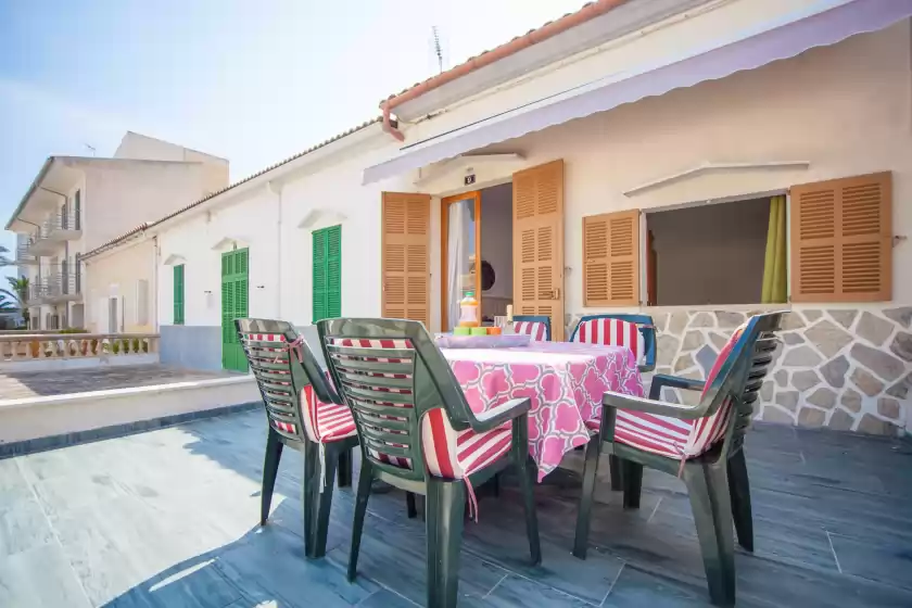 Holiday rentals in Petita