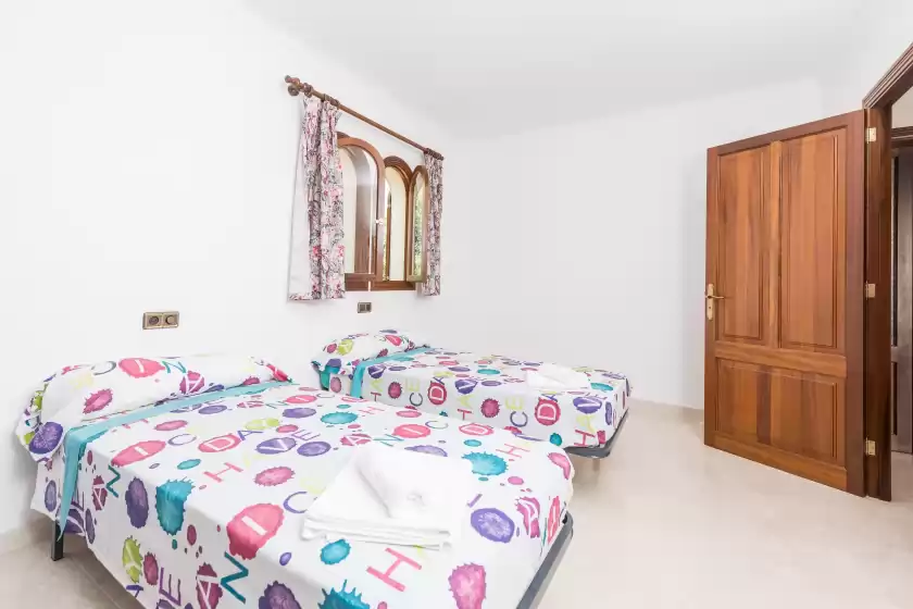 Alquiler vacacional en Plato, Cala Anguila-Cala Mendia