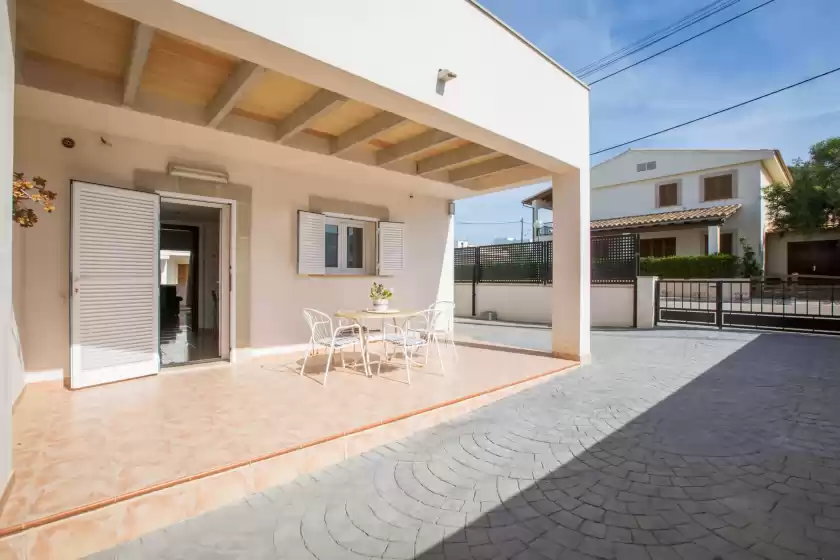Holiday rentals in Anfos