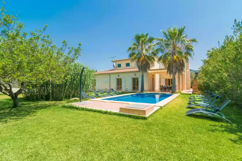 Holiday rentals in Villa la romana, Sa Pobla