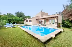 Vila garballó - Holiday rentals in Crestatx