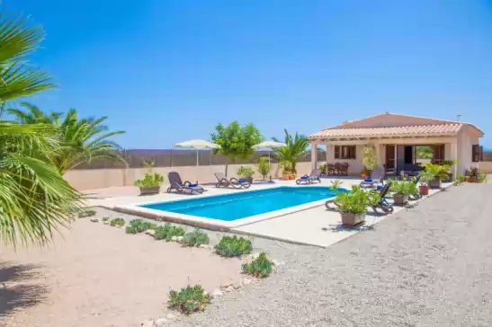 Villa for 6 guests . With Pool, Air conditioning, Wifi and Optional FREE Cancellation  Can melis in Campanet, Mallorca, Illes Balears, España
