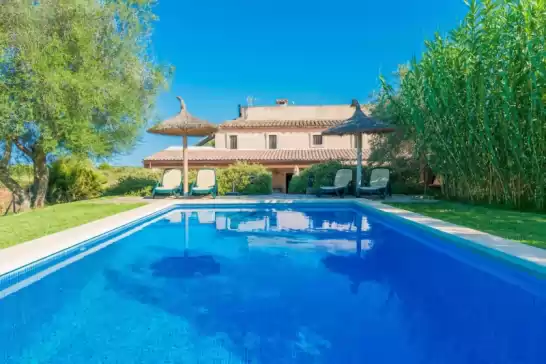 Villa for 6 guests . With Pool, Air conditioning, and Wifi,  Ses planes in Búger, Mallorca, Illes Balears, España