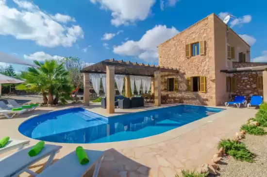 Villa para 8 huéspedes . Con Piscina, Aire Acondicionado, Wifi y Cancelación GRATUITA opcional  Ca na carme en Campos, Mallorca, Illes Balears, España