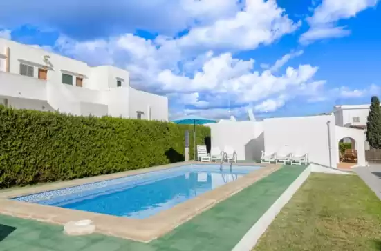 Ferienhaus für 6 gäste . Mit Pool, Klimaanlage, Wifi und Optionale GRATIS Stornierung  Casa fiol in Cala d'Or, Santanyí, Mallorca, Illes Balears, España